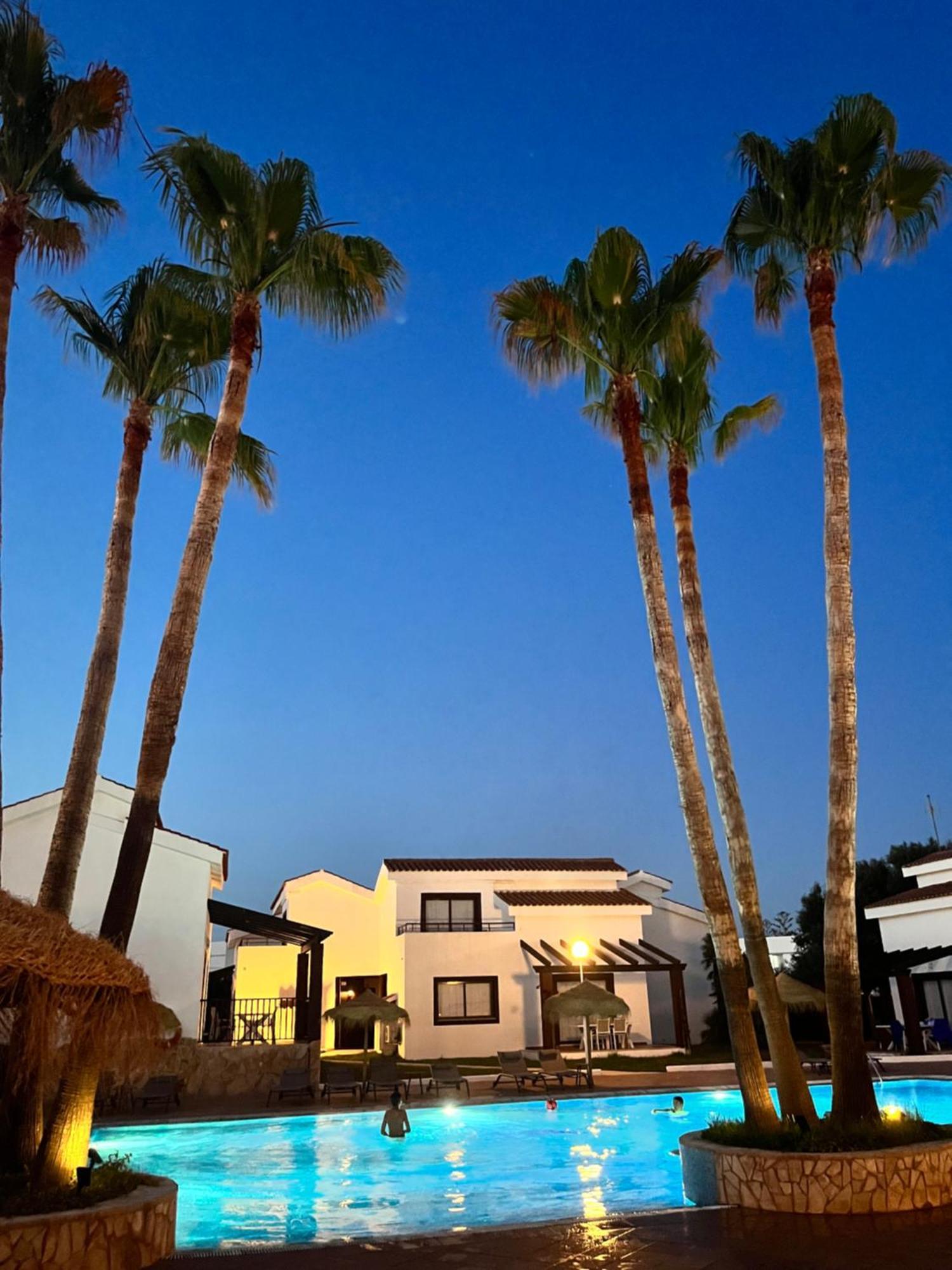 Nuramar Aparthotel กาลาเอนบอสช์ ภายนอก รูปภาพ