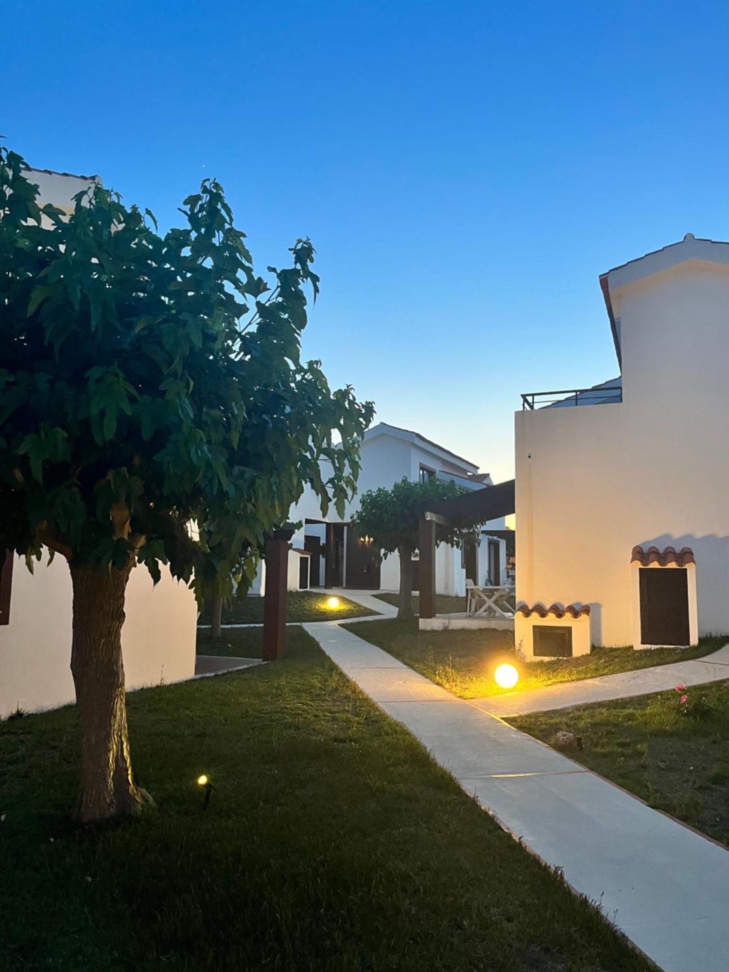 Nuramar Aparthotel กาลาเอนบอสช์ ภายนอก รูปภาพ