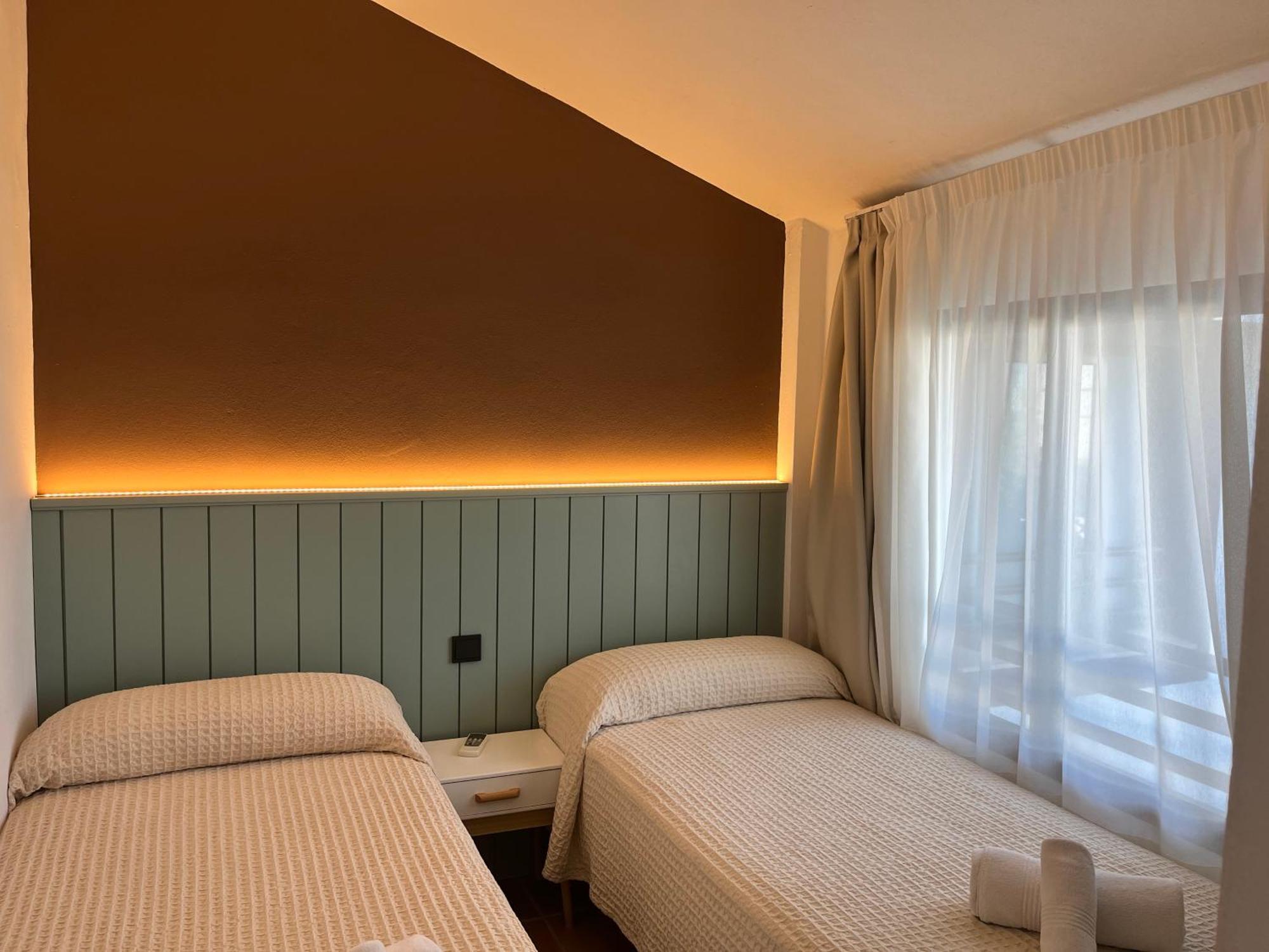 Nuramar Aparthotel กาลาเอนบอสช์ ภายนอก รูปภาพ